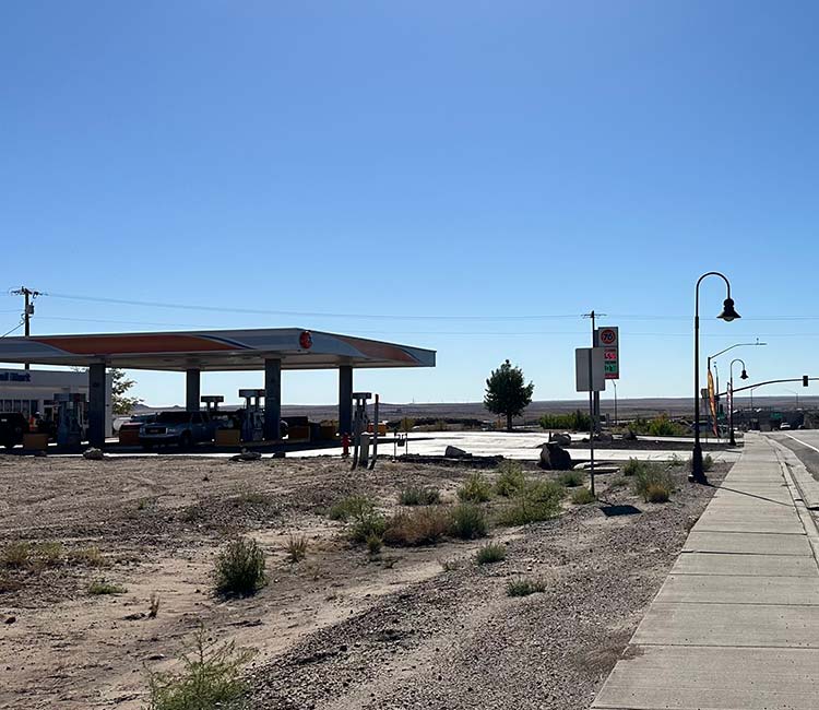 Gas Station & Convenience Store in Arizona, Offering Snacks, Souvenirs, Books & More